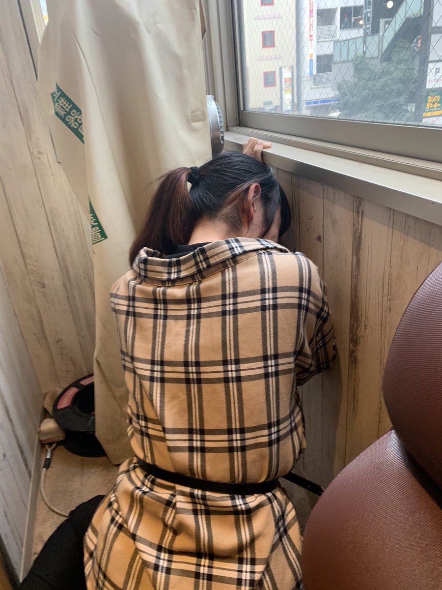 fuu_210mf's tweet photo. これは推しグループのリーダーのコースターが出てテンション爆上がり超えて悶絶してるブナシメのミコ氏です笑

ほんと動画録っておけば良かった… https://t.co/iZyn2ievGd