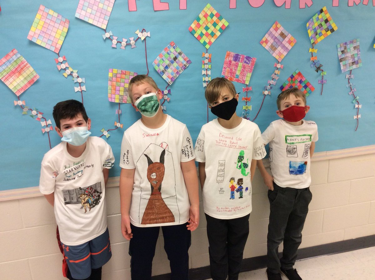kmcdonaldsclass's tweet photo. T-shirt Book Reports! https://t.co/lXrBrph3CO