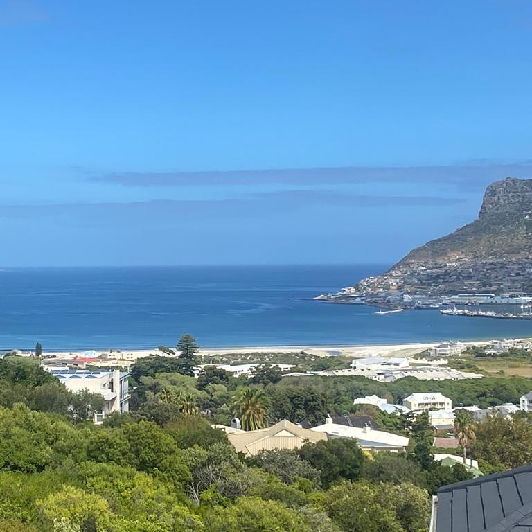 Conditions looking good for tonight's race.

Race  6
🔹 Where: Hout Bay Harbourside
🔹 Reg.: 17:00 -17:40
🔹 Starts: 17:45
🔹 Courses: +-5km &amp; 9km
🔹 Apre ski: HBYC 🍻🍕🍸

Thanks Woodstock Gin Company for prizes.