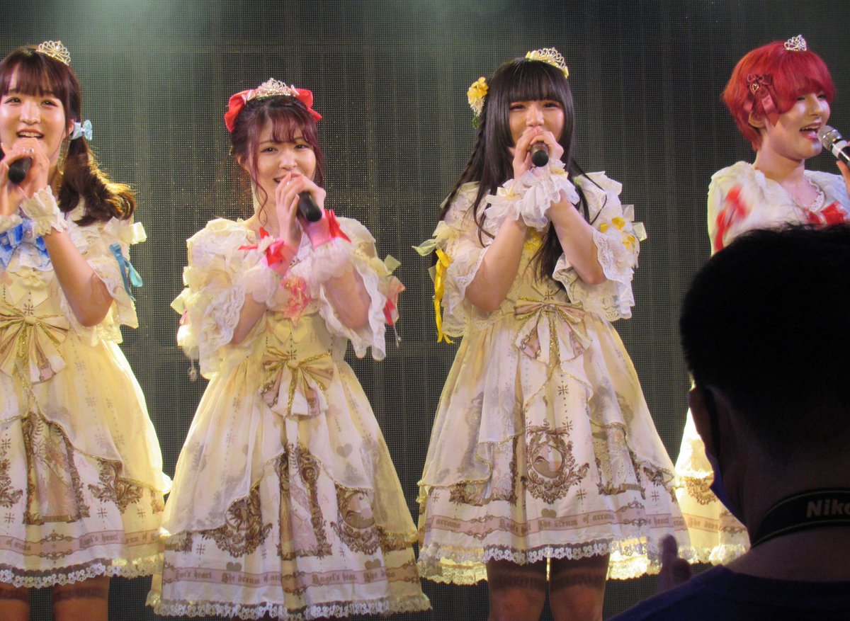 hirohiroqoi's tweet photo. メモプリライブ
#メモプリ
#MemorizePrincess
#撮可ライブ
#根古水ヒメ #月丘つかさ
#蒼野まゆ #常楽ニーナ
#赤羽ReNYα https://t.co/wJMOuaAy3F