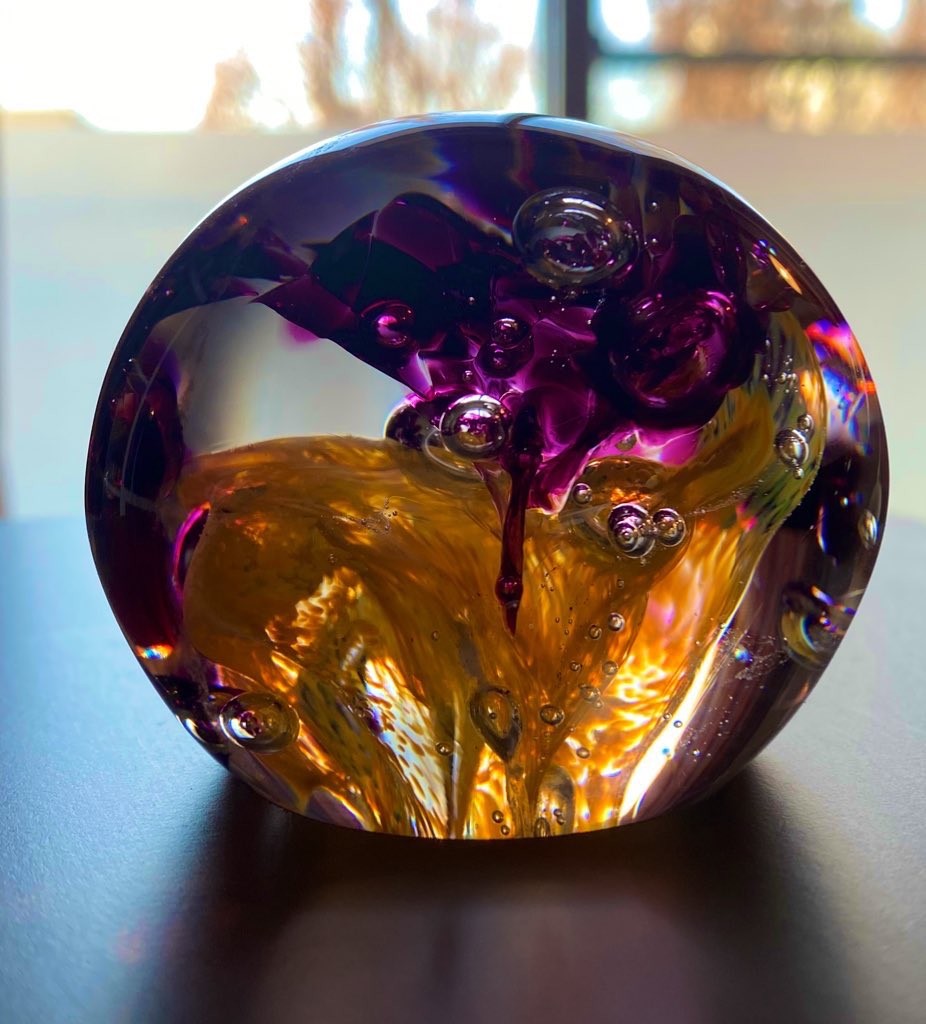 ✨JEU CONCOURS ✨

À gagner: un presse-papiers en verre fait main (voir photo)

Pour participer: RT + FOLLOW et avoir une adresse n’importe où sur la planète 🌍

🚨Tirage au sort le 12 Avril🚨

Bonne chance 💫