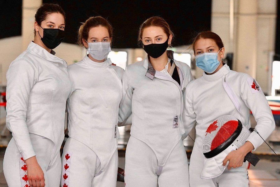 Epée féminine - 'On y a cru jusqu'au bout'.

Photo courtoisie
De gauche à droite: Leonora Mackinnon, Alexanne Verret, Emma Von Dadelszen et Ariane ........ : escrimequebec.qc.ca/epee-feminine-…

#escrime