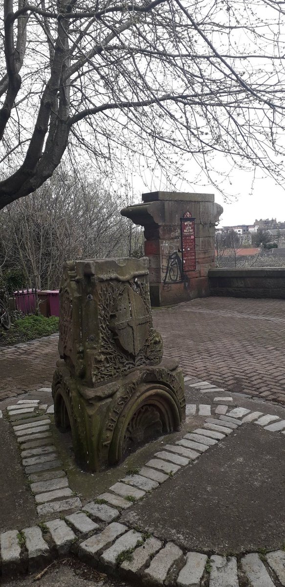 aljaroo1874's tweet photo. Furnished with the #SinclairFountain (Catherine) daughter of Sir John. Moved from junction #PrincessSt #LothianRd #Edinburgh 1859- 1926
#ABlessingIsOnTheGiver
#WaterIsNotForManAlone
#DrinkAndBeThankful https://t.co/Z4tt4DHxAV
