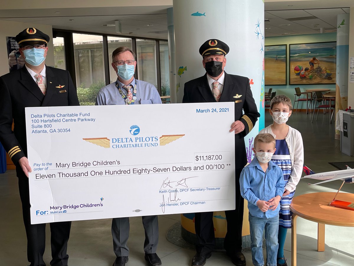 Delta_Pilots's tweet image. Excited to share that last week the Delta Pilots Charitable Fund visited @Mary_Bridge Children’s Hospital in Seattle to present a check for $11,000 raised by the annual holiday tie campaign. #DeltaDifference #DeltaPilotsGivingBack