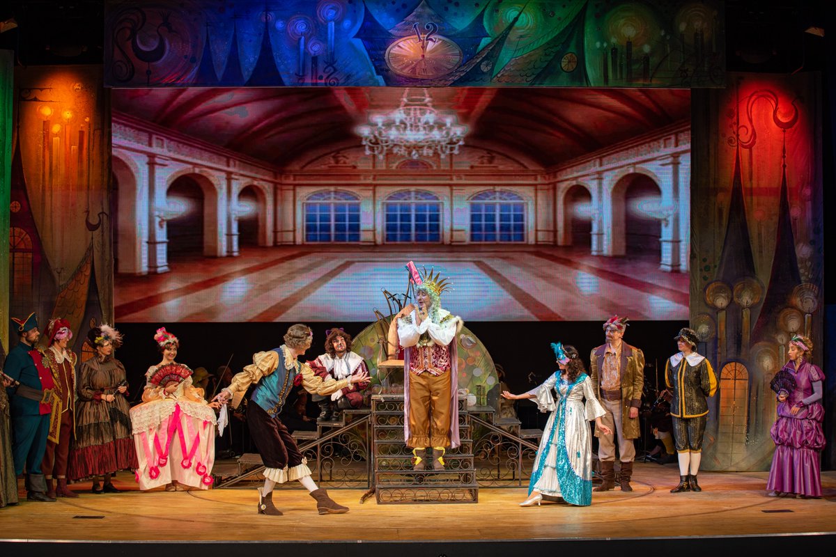 teatrchikhachev's tweet photo. Акция для самых внимательных и быстрых!
Двадцать человек, успевших до пятницы купить билеты на спектакль «Золушка», получат возможность после спектакля принять участие в танцевальном мастер-классе от самого маркиза Па де Труа.
Подробности на нашем сайте: https://t.co/7TyHwPSucI https://t.co/bCNIfKhLOx