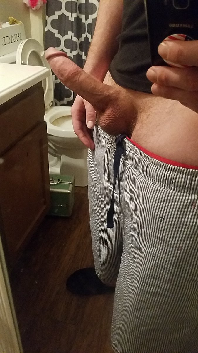 MgOnlyFans1's tweet photo. What would you rate my dick? https://t.co/caW6KvOc8V