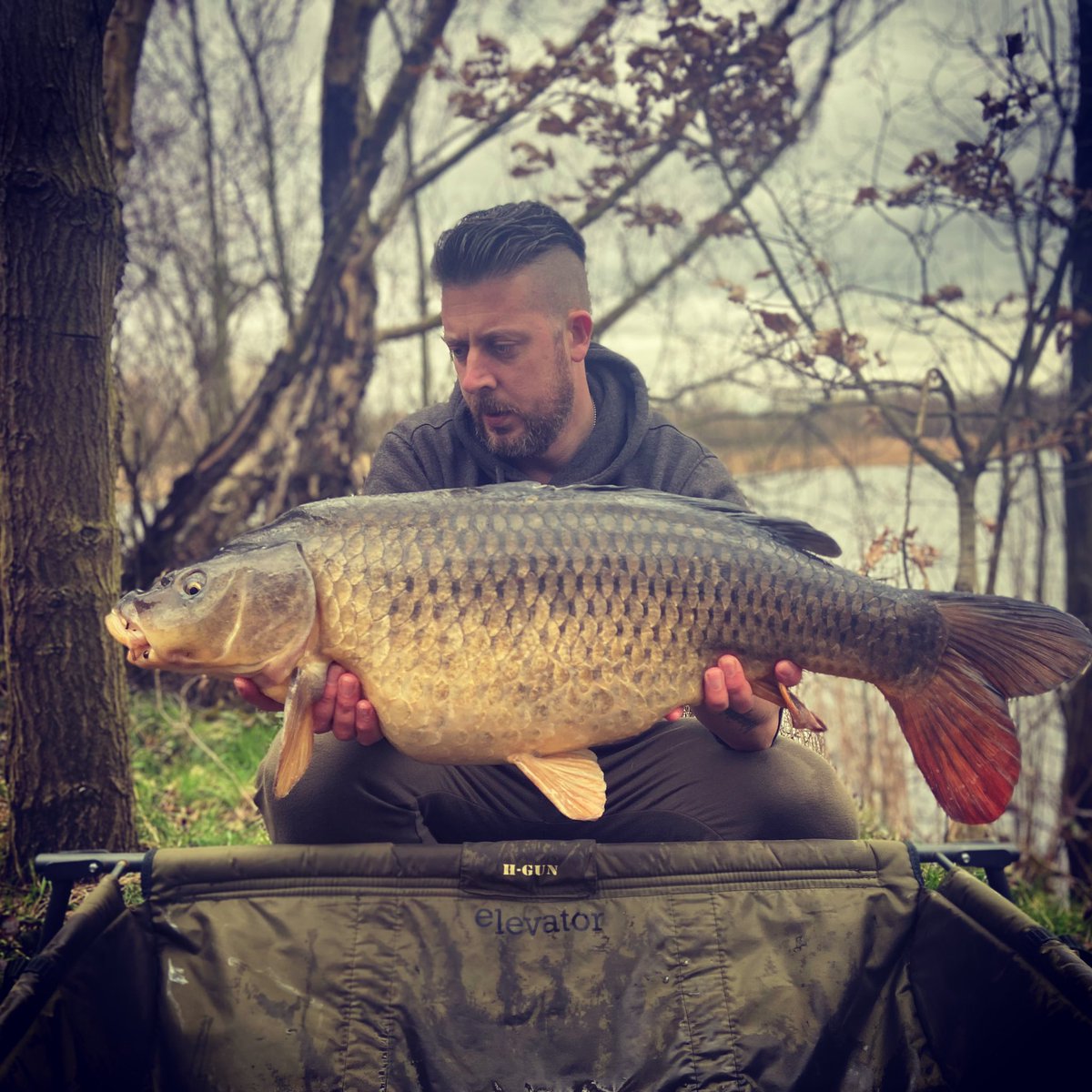 SpankyWHUFC's tweet photo. First fish of 2021, a nice 24.8 common.
#CoreBaits #HoboArmour https://t.co/74qeJ70eY2