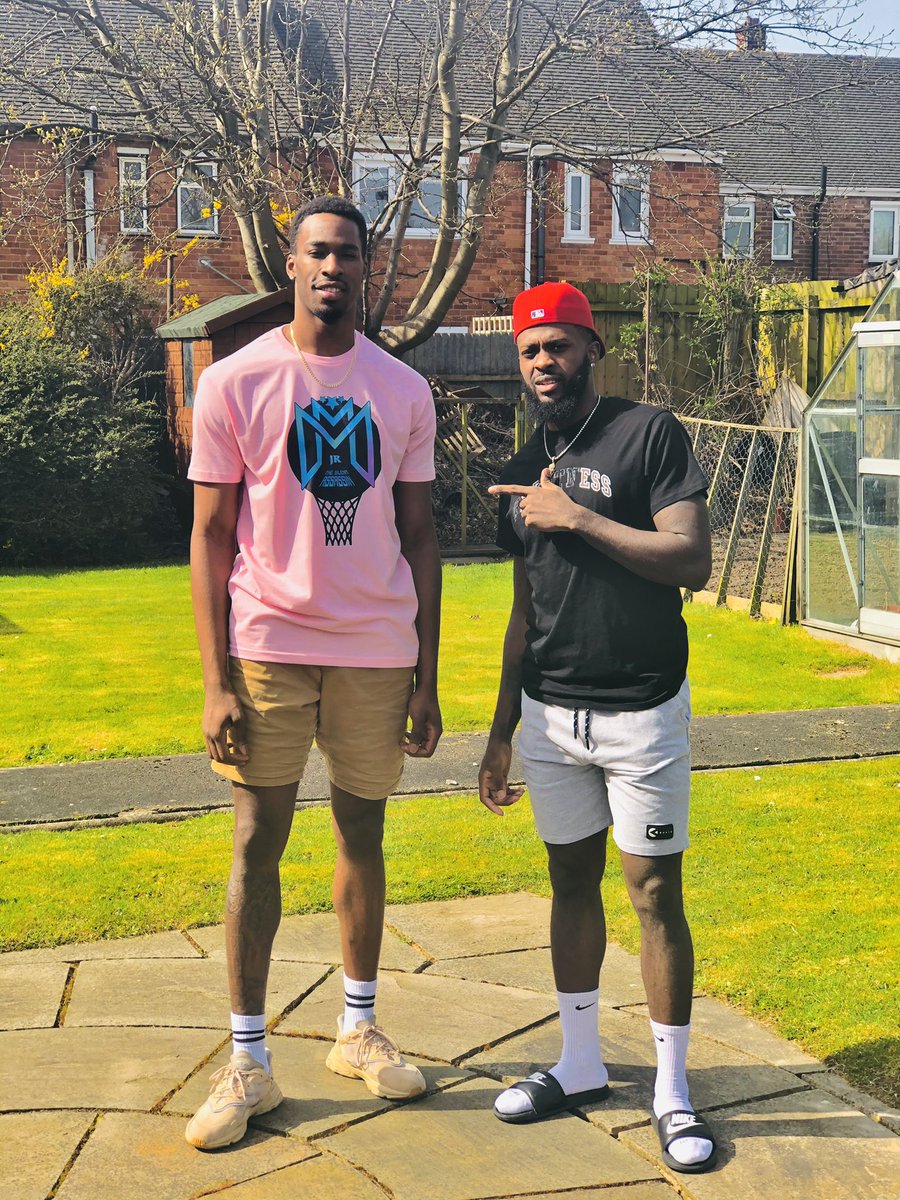 AyoMCJr11's tweet photo. Support is everything ‼️ S/O to my boy/teamate @jjh4_ for rocking with my brand💯

Get your Merch now‼️ Link in bio...

Ⓜ️2Ⓜ️ https://t.co/hJAUzXaZA8