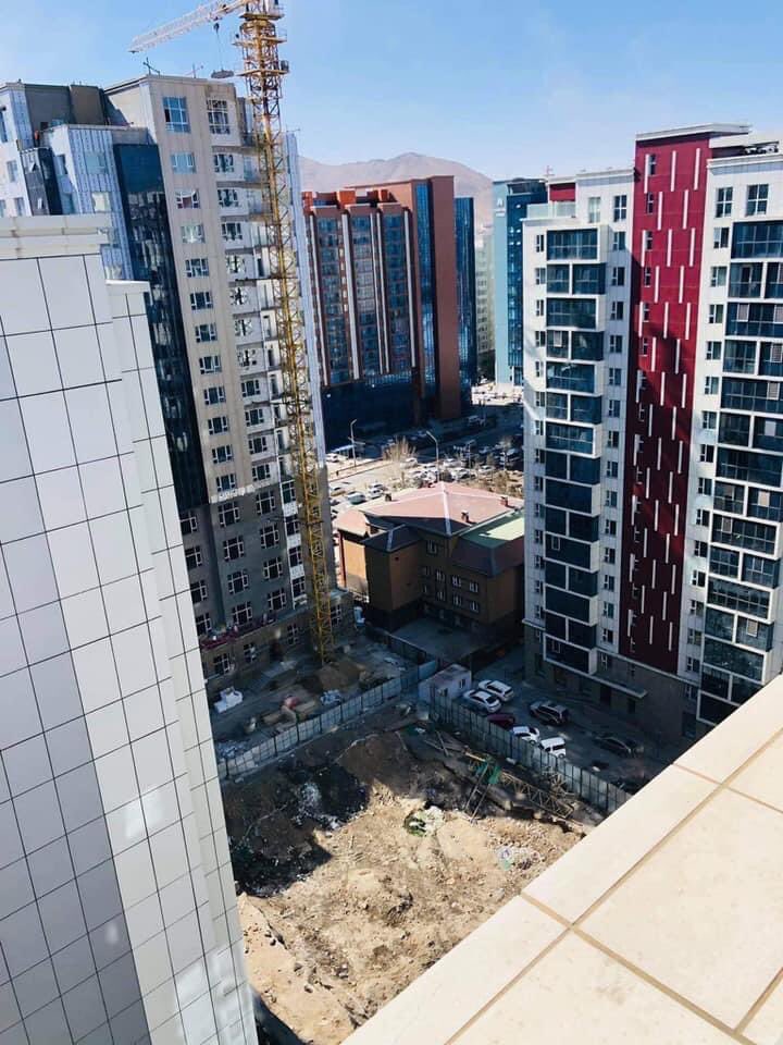 Энд байшин барина гэж бодсон хүнийг бурхан өршөөг, шийдвэр гаргасан хүнийг чөтгөр аваг...