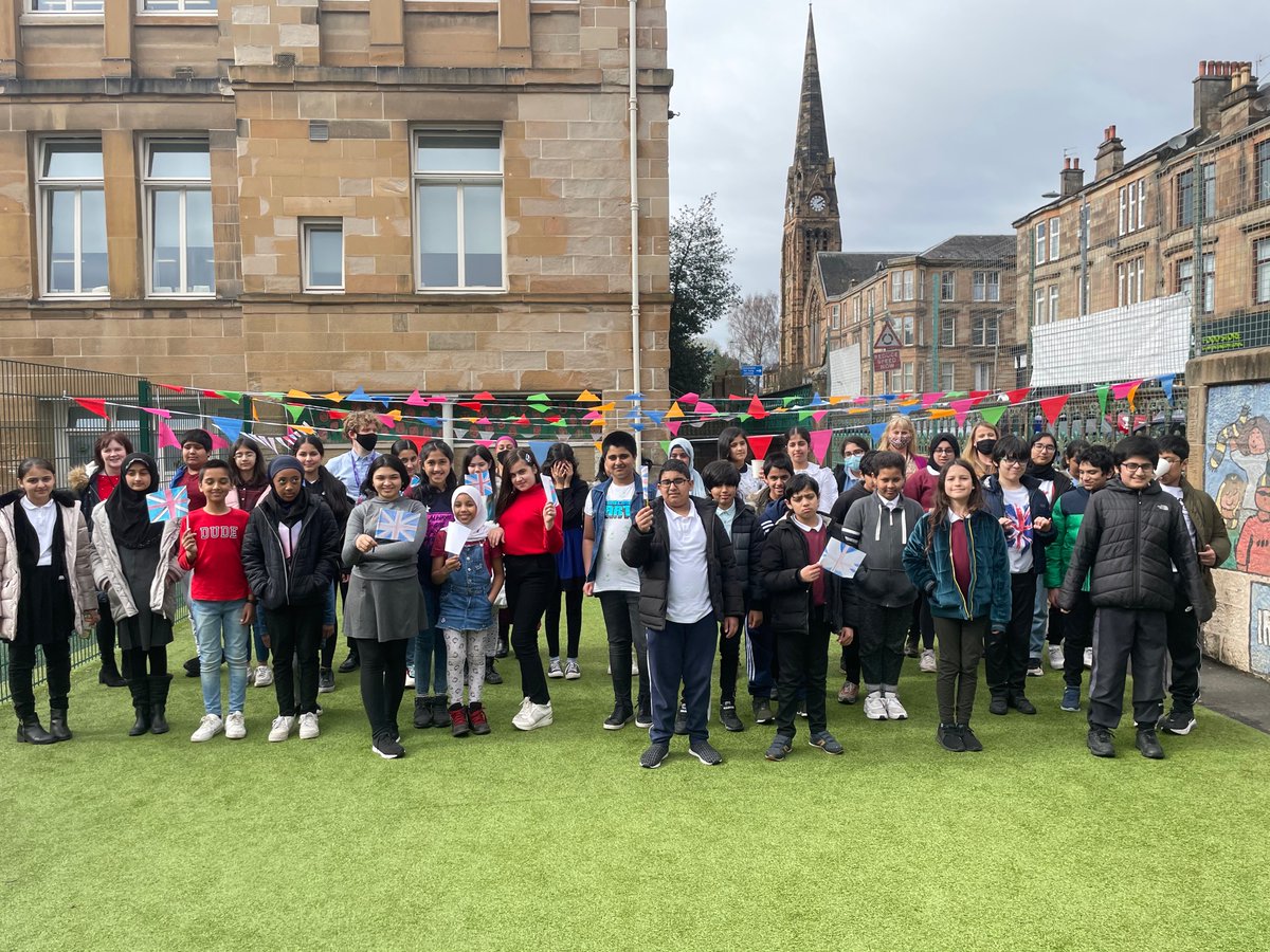 PPSP7B's tweet photo. Even the sun made an appearance for our tea party! Well done Primary 7, we are so proud of you for all your hard work 👏 https://t.co/APsIX7p2aQ