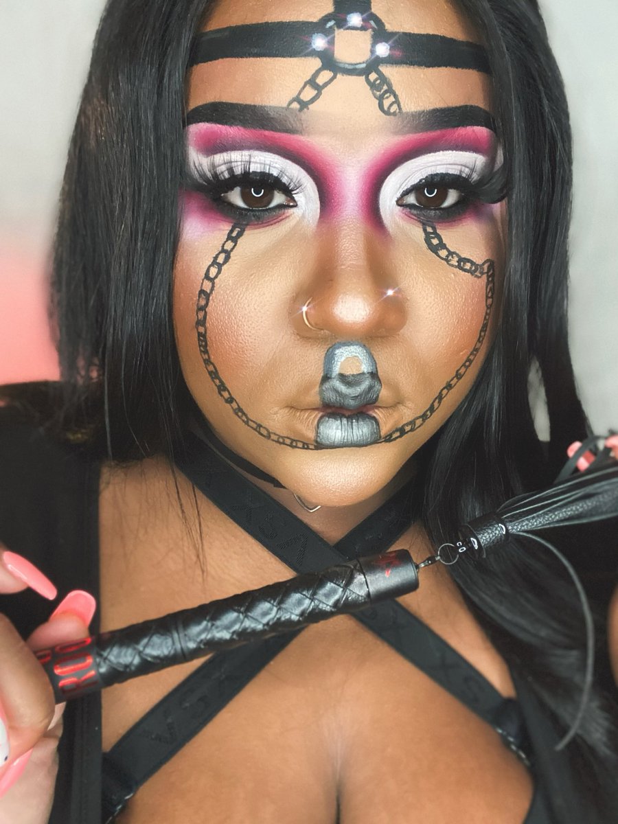 I'll give you what you're afraid to ask for...🖤❤️💋🚨
Details on instagram.com/makeup_byliz01
<a href="/JeffreeStar/">Jeffree Star</a> 
<a href="/jaclyncosmetics/">Jaclyn Cosmetics</a> <a href="/Jaclynhill/">kyla</a> 
<a href="/KVDBeauty/">KVD BEAUTY</a> 
<a href="/mehronmakeup/">Mehron Makeup</a>