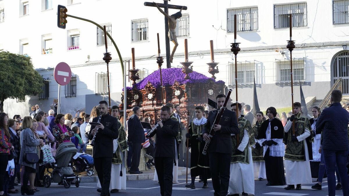 🎚MARTES SANTO| Un año más acompañamos al Santísimo Cristo de la Sangre de <a href="/GJ_Estudiantes/">G.J. Los Estudiantes</a> de Huelva. Es nuestro día, es nuestra Huelva. A partir de las 17:30 nuestro Trío de Capilla pondrá música a los actos que se llevarán a cabo dentro de la Parroquia de San Sebastián.