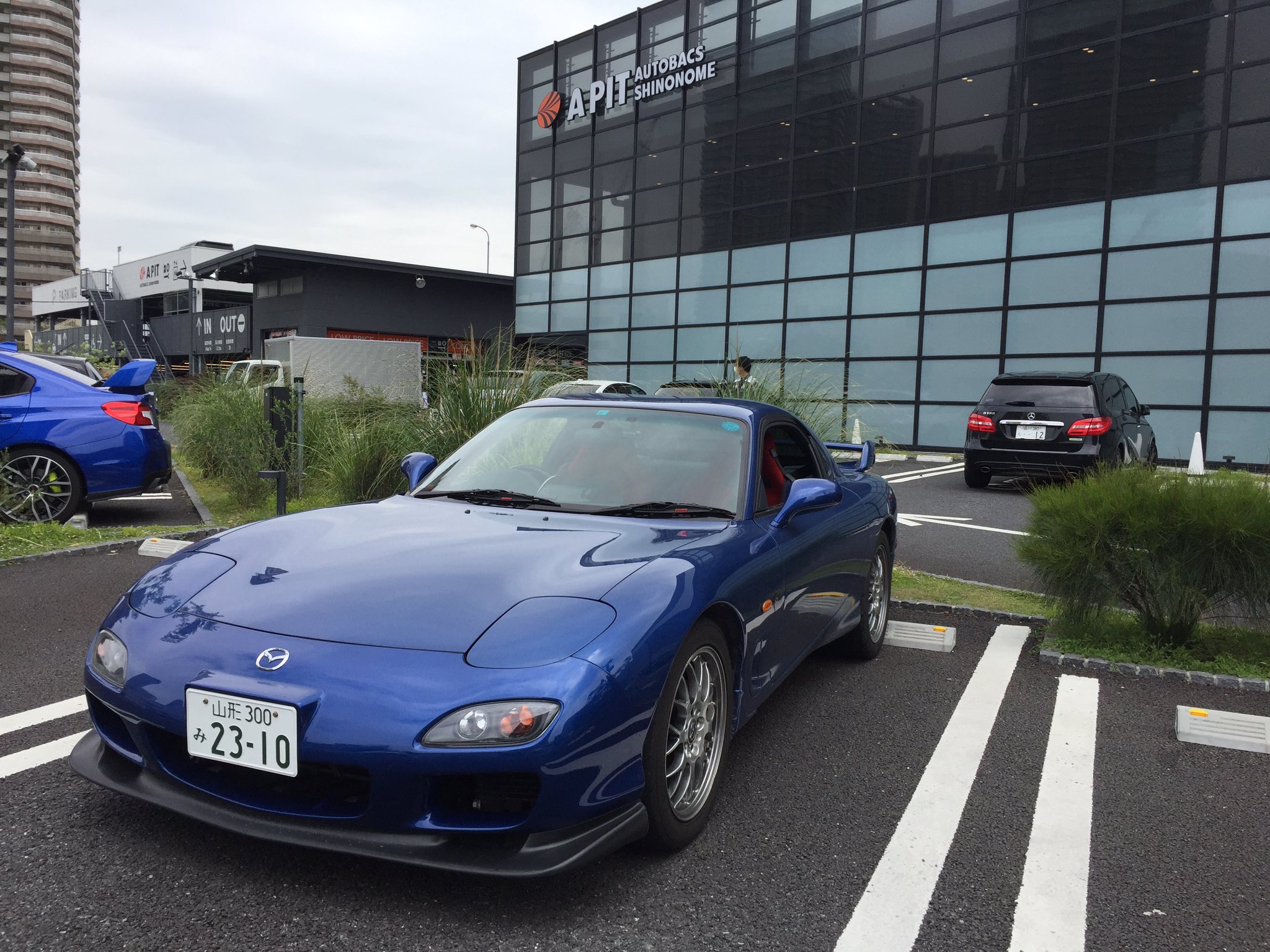 Ichiro S Rx7生誕祭なのでカッコいいセブンの画像を貼る オレは死ぬまで Rx 7だ T Co Qhgfdgvqgo Twitter