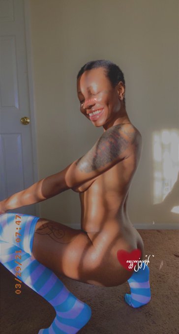 still as cute as can be it me.💙 https://t.co/N7wfxFriYR<a href="/tag/mvsales"class="tags"><span>#mvsales</span></a>