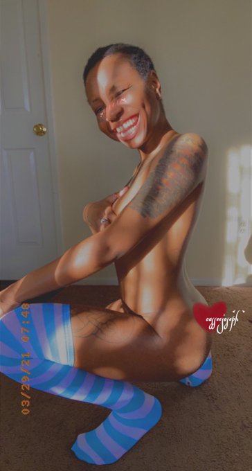 still as cute as can be it me.💙 https://t.co/N7wfxFriYR<a href="/tag/mvsales"class="tags"><span>#mvsales</span></a>