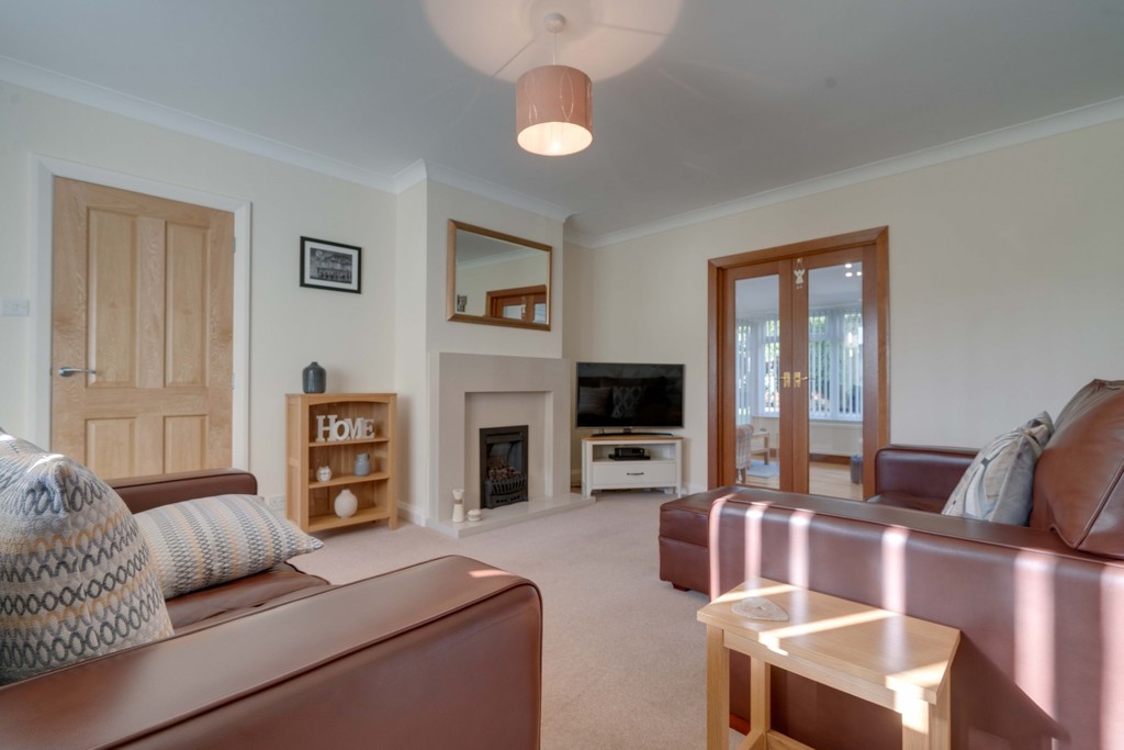 ELRltd's tweet photo. A well presented 3 bedroomed detached #family home located in #Moorlands!

01709 917676☎
https://t.co/EsisTWpIpK

#ELR #ELRSales #rotherham #derbyshirelife #moveinmoveout #keeponmoving #Southyorksbiz #rotherhamiswonderful https://t.co/qGCz0tLZ4v