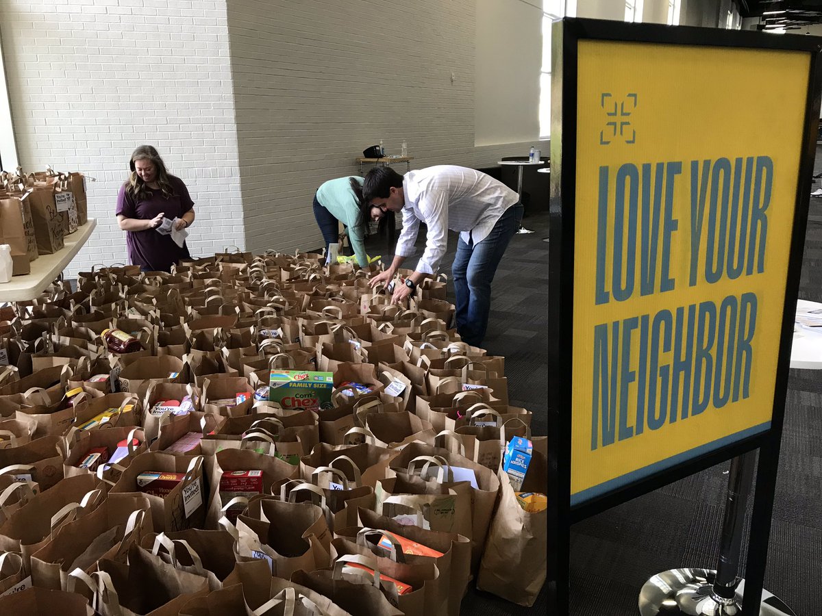cherringtonwdam's tweet photo. The congregation of Venture Church is making a special effort to feed hungry people this Easter holiday. 

Members at the Hunt Club and Lincoln Rd. campuses have collected more than 500 grocery bags of non-perishable food for the food pantry at Edwards Street Fellowship Center. https://t.co/K1W1uhhTIK