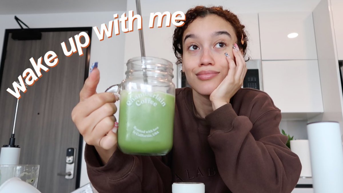 bbynezza's tweet photo. And we’re back! making the worlds best matcha latte 🍵 yikes 

https://t.co/wyN5MhT7wo https://t.co/eotgSCslmO