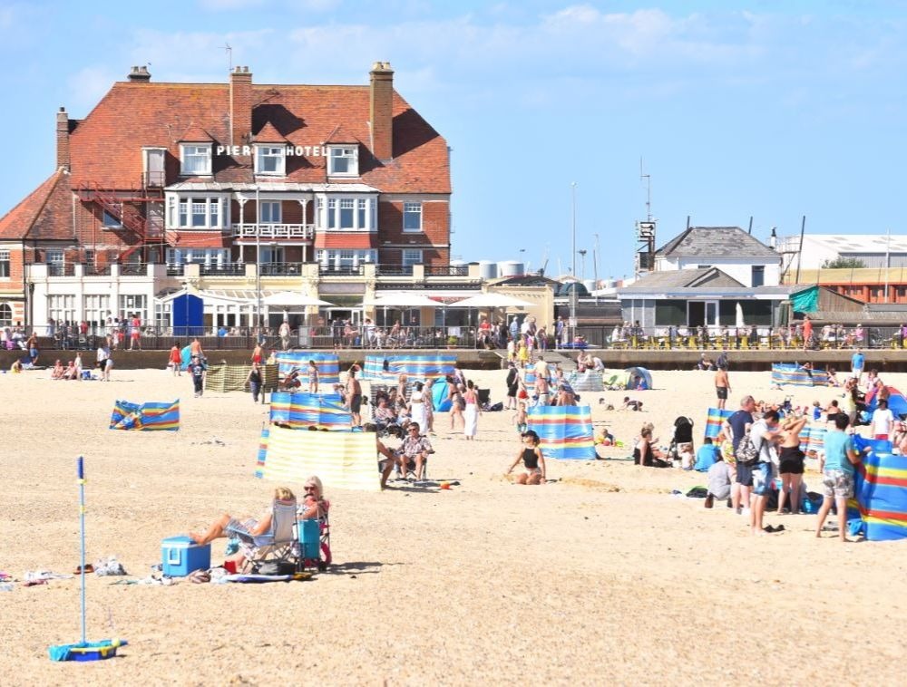 norfolkscreen's tweet image. The stunning #Gorleston beach is a wonderful location to use for filming. Previously used in the hit film #Yesterday @greatyarmouthbc norfolkscreen.co.uk/locations/coas… #FilminNorfolk #Locations #Coast #Sea