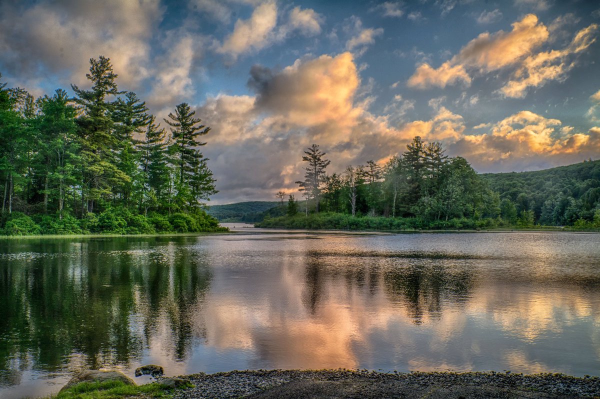 лесная река. ручей горная речка урал. пейзаж река лес. пейзаж река лес. пейзаж река лес.