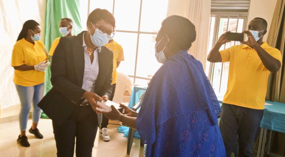 MusoniPaula's tweet photo. Access to internet &amp; smartphones is very critical for development, esp. in such times where digital divides have been exacerbated. As we conclude the womens celebration month, we are thrilled to support 2,564 women in agribusiness with #MadeinRw Smartphones
#ConnectRwanda https://t.co/ptVvqX2j9Z