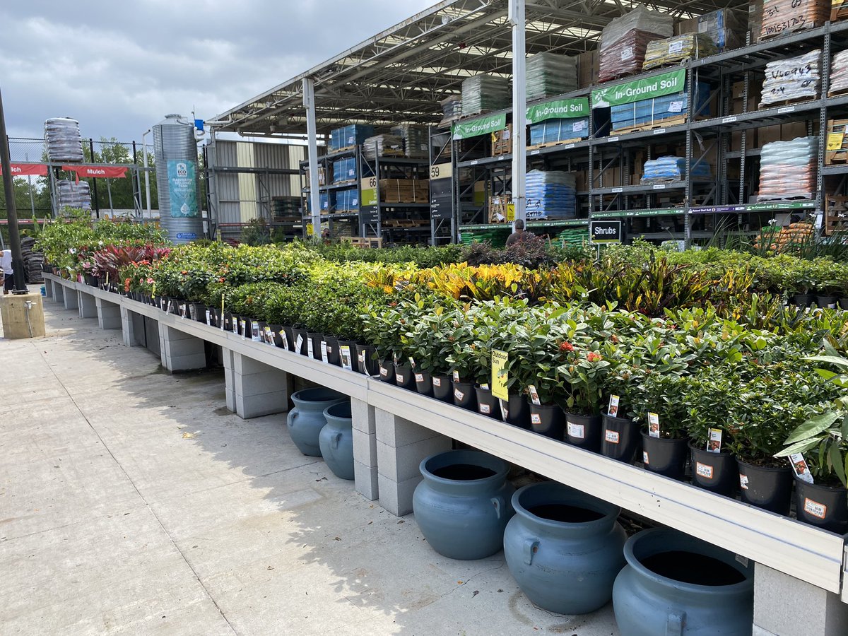 GregWilley4's tweet photo. HD 6323 Orange City Florida, The store looks good merchandised well. Self watering table store. https://t.co/NAl8vTrCUN