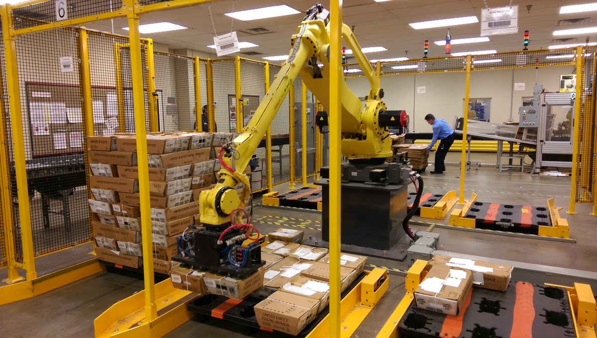 CapTechno's tweet image. Is palletizing a challenge in your #mailoperations? The AutoViri Palletizer lets just one operator easily monitor multiple Palletizers, each building six pallets concurrently for hours. Find out how! bit.ly/3qWRYcw