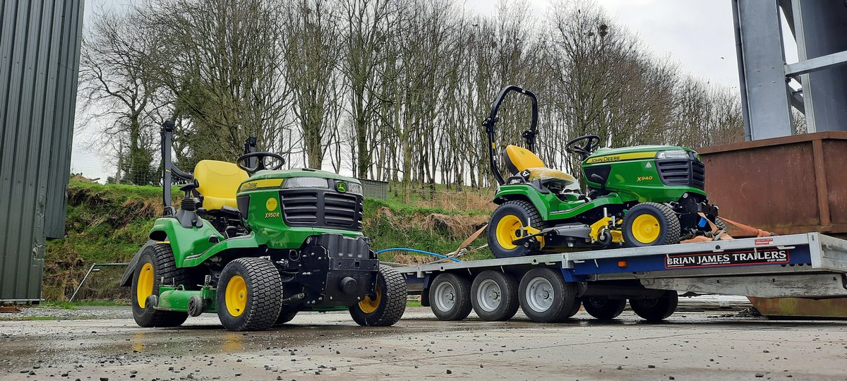 RickyNei11's tweet image. Out with the old and in with the new! @JohnDeere X940 delivered today, fitted with a 60" deck, mulch control kit and rear PTO. Traded in a 2018, X950R with 54" deck and rear deflector. ☎️ to discuss your mowing requirements. #professional #strengthreliability @brianjamesuk  🚜☝️