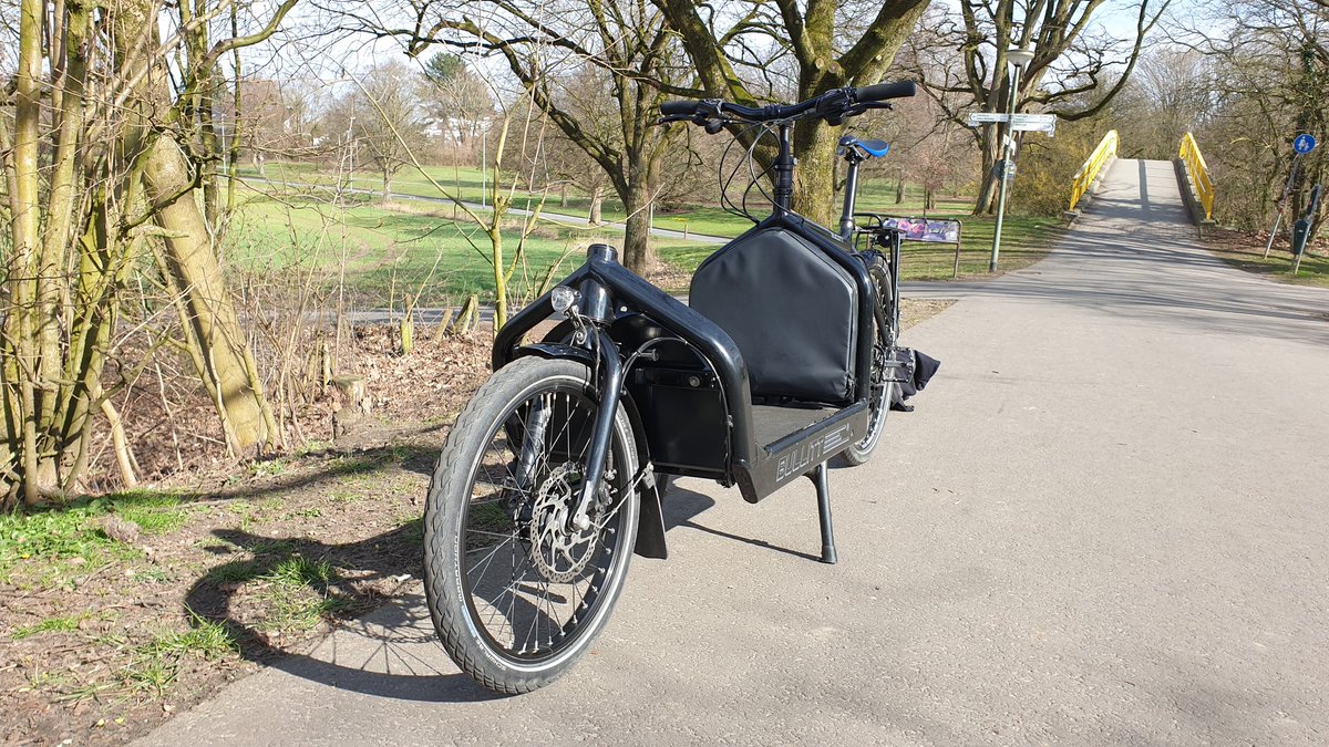 VeloRwa's tweet photo. Nur noch 12 Stunden dann heisst es n+1 🥳

Ausserdem hat die #Lastenradgang dann ein Mitglied mehr 😎

Ein neues Gebrauchtes wird dann Standesgemäss von Osnabrück nach Herne überführt

#Fahrradnerd #Radratten #nplus1 #Bullitt #Lastenrad #Radratte https://t.co/FNzsK0xWuz