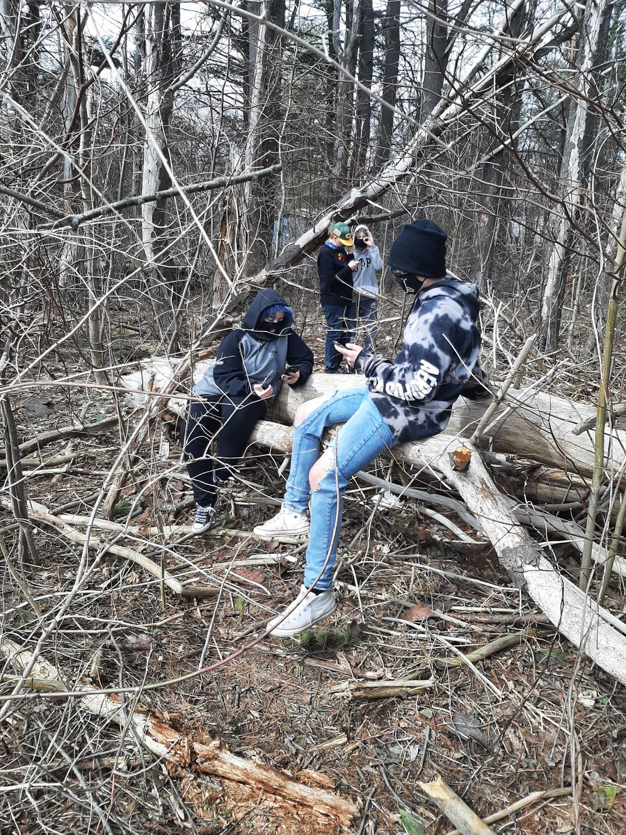 On pratique nos pièces de drame dehors cette après-midi! <a href="/GoodfellowPS/">Goodfellow P.S.</a>