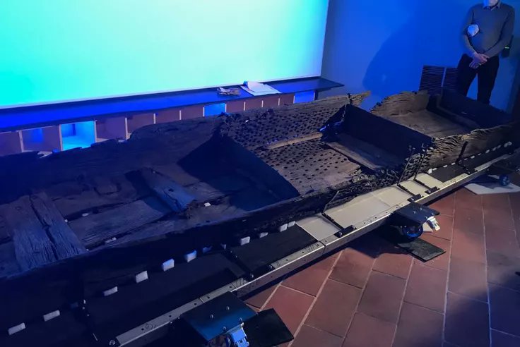 GarciaDInrap's tweet photo. Visite de fin de chantier de l'exposition du #musée @GadagneLyon aux côtés de @Gregorydoucet maire de @villedelyon.
Superbe présentation de la pirogue-vivier du XVIe s.mise au jour par @Inrap lors des fouilles du Parc Saint-Georges; étude de Marc Guyon @Inrap_ActuARA . https://t.co/XzbSJ73gu1