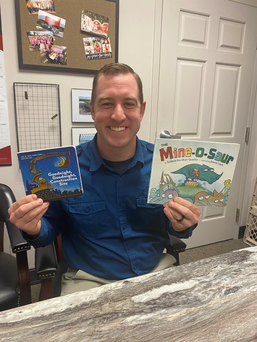 Coopersteelusa's tweet photo. As March and National reading month come to an end, some members of our Cooper team enjoyed taking some time to read virtually to the students at Eastside Elementary!

#BuildStrongStandStrong #nationalreadingmonth📚 https://t.co/UdCNz8bueI