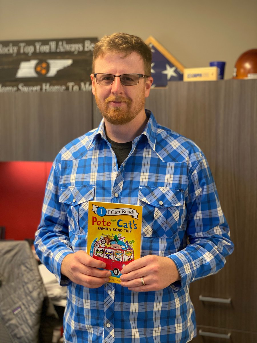 Coopersteelusa's tweet photo. As March and National reading month come to an end, some members of our Cooper team enjoyed taking some time to read virtually to the students at Eastside Elementary!

#BuildStrongStandStrong #nationalreadingmonth📚 https://t.co/UdCNz8bueI
