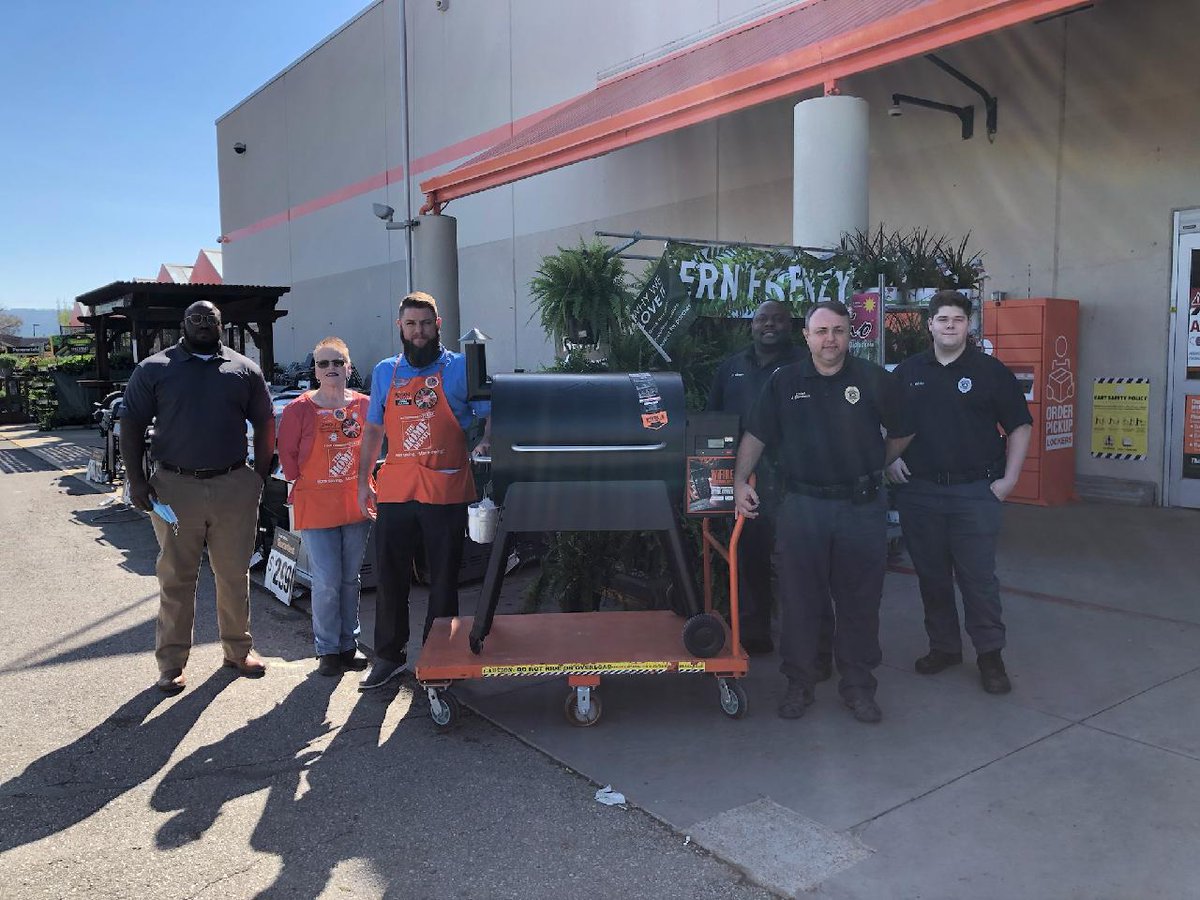 Sonya Skinner (@sonyask70264893) on Twitter photo 0804 and Owens Police Dept. Building that community partnership. They are raising money to purchase new bullet proof vest! @RyanHallTHD804 <a href="/KochBkoch/">Bobbie Koch</a> <a href="/CurtisG68716988/">Curtis Gordon</a> <a href="/frblackwell2/">frblackwell</a> <a href="/misshd03/">Megan A. Coleman</a> 0804 and Owens Police Dept. Building that community partnership. They are raising money to purchase new bullet proof vest! @RyanHallTHD804 <a href="/KochBkoch/">Bobbie Koch</a> <a href="/CurtisG68716988/">Curtis Gordon</a> <a href="/frblackwell2/">frblackwell</a> <a href="/misshd03/">Megan A. Coleman</a>
