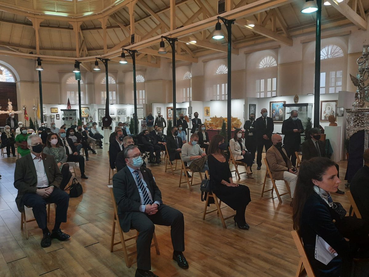 aytoviedo's tweet photo. 🏃Abierta la inscripción en el @TPerdonanza La prueba, organizada por @EstudiantesOVD , se celebrará en septiembre y potenciará turística y culturalmente el camino que el Rey Alfonso II El Casto realizó para trasladar el Arca Santa hasta Oviedo. 

https://t.co/ZpYFIb6z4h https://t.co/KPPwkQJ61O