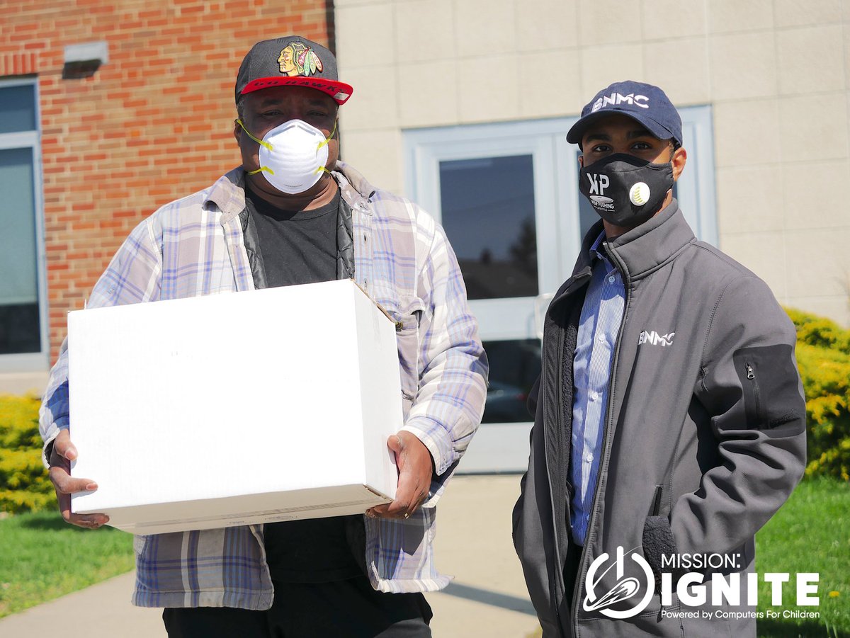 US_Ignite's tweet photo. Project OVERCOME Winner University at #Buffalo @UBengineering, @UB_MCSL, @UBGSE, @OisheiFndtn and , @cfcbuffalo will help bring internet via CBRS to the underserved community in #FruitBelt 

https://t.co/mwjd37KkTz https://t.co/iVorUgdTFp
