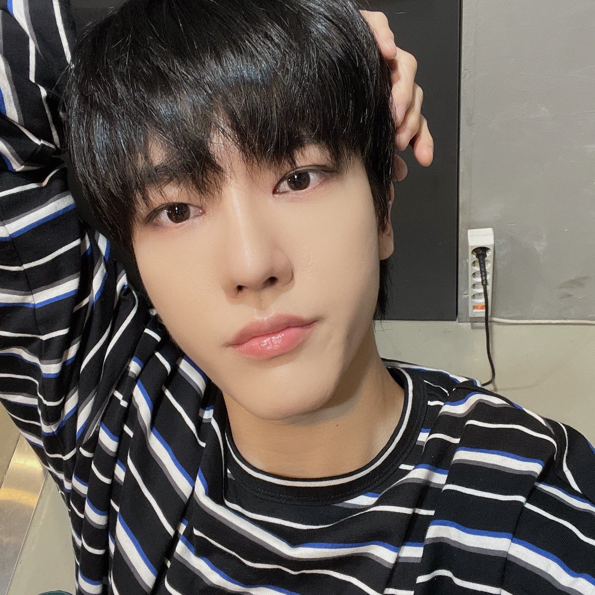 Junghoon_OmegaX's tweet photo. [#OX]

📸😶
오늘도 존 하루

#OMEGA_X #오메가엑스 #정훈 https://t.co/3GEt1BEpb0