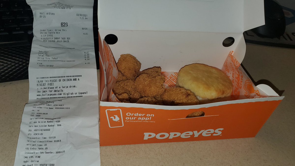 V9Grows420's tweet photo. @PopeyesChicken check the receipt and tell me whats wrong with this Butterfly Shrimp Tackle box. This is why I hate fast food. #cmonpopeyes https://t.co/mmpgYjN15s