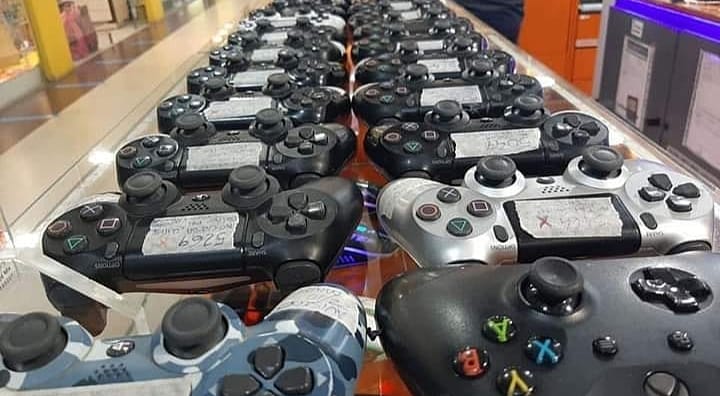 TU JOYSTICK NO FUNCIONA???
DEJALO EN MANOS DE LOS QUE SABEN 😎😎😎 

🔥SERVICIO TÉCNICO DE JOYSTICKS🔥

✔️Reparaciones en mandos PS3, PS4, XBOX 360 y XBOX ONE.
✔️Retiros a domicilio.
✔️Garantía en todos nuestros arreglos.
✔️Todos los medios de pago.
✔️Excelencia asegurada.