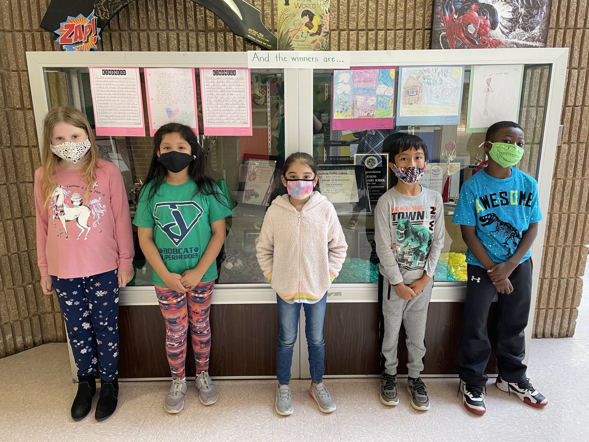 mcneelyme's tweet photo. Thank you, ⁦@lenoirrhyne⁩ for bringing the ⁦⁦⁦Little Read to our school.  Our #jenkinsbobcats art and literature winners! ⁦@hickoryschools⁩ https://t.co/GnPfMOWQxz