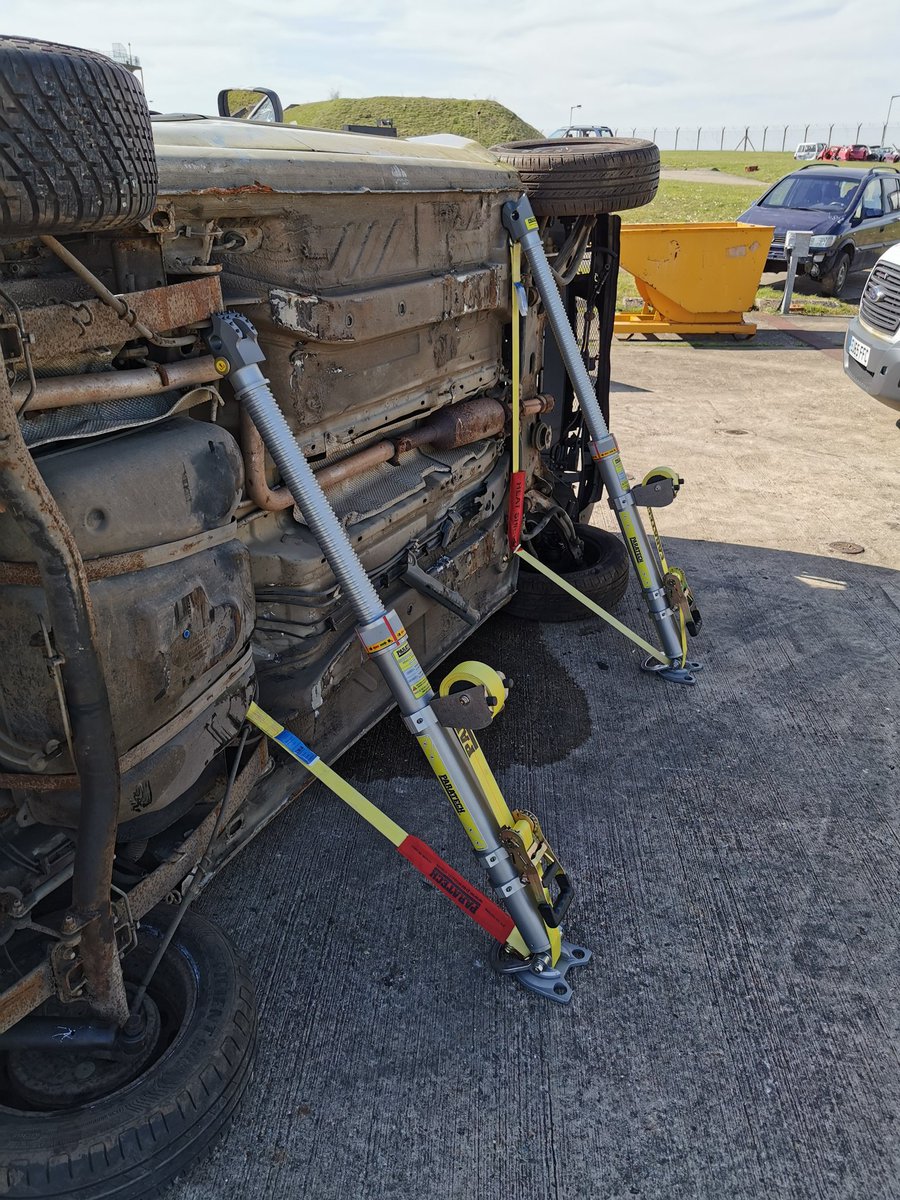 SFRSTraining's tweet image. The last two days has seen some instructors getting input from @Paratech_Inc on some of the new kit procured for our new Enhanced Rescue Tenders (ERT).
#alwayslearning #paratech #vimpex #heavyrescue