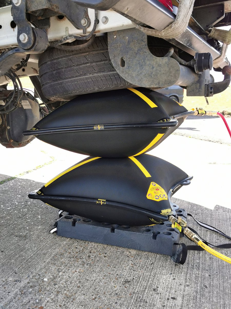 SFRSTraining's tweet image. The last two days has seen some instructors getting input from @Paratech_Inc on some of the new kit procured for our new Enhanced Rescue Tenders (ERT).
#alwayslearning #paratech #vimpex #heavyrescue