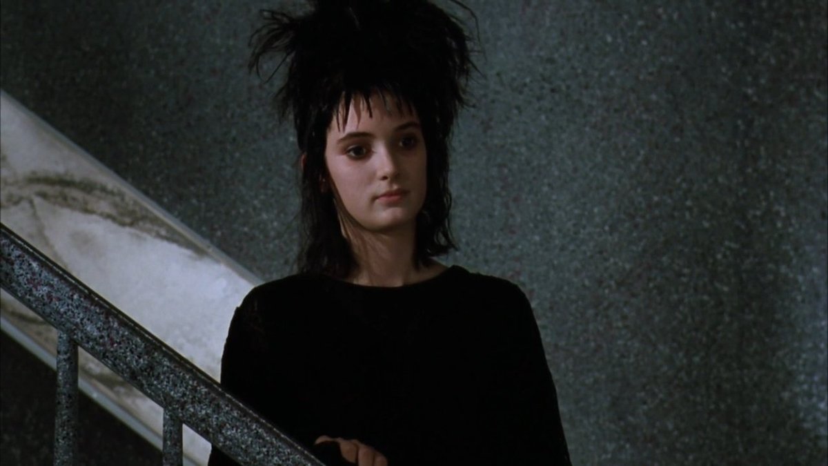 Lydia Deetz appreciation post https://t.co/KdnVrRCPd2.