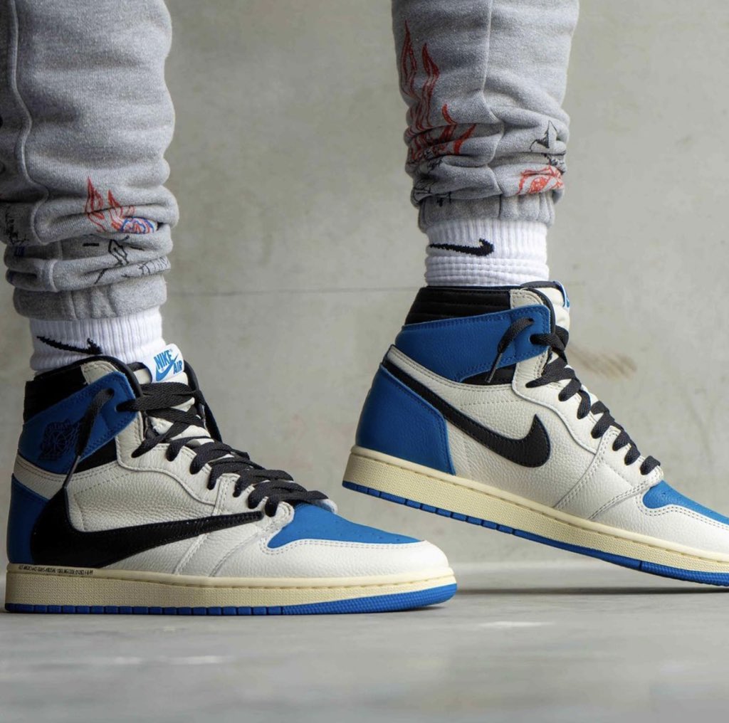 travis scott fragment jordan 1 high on feet