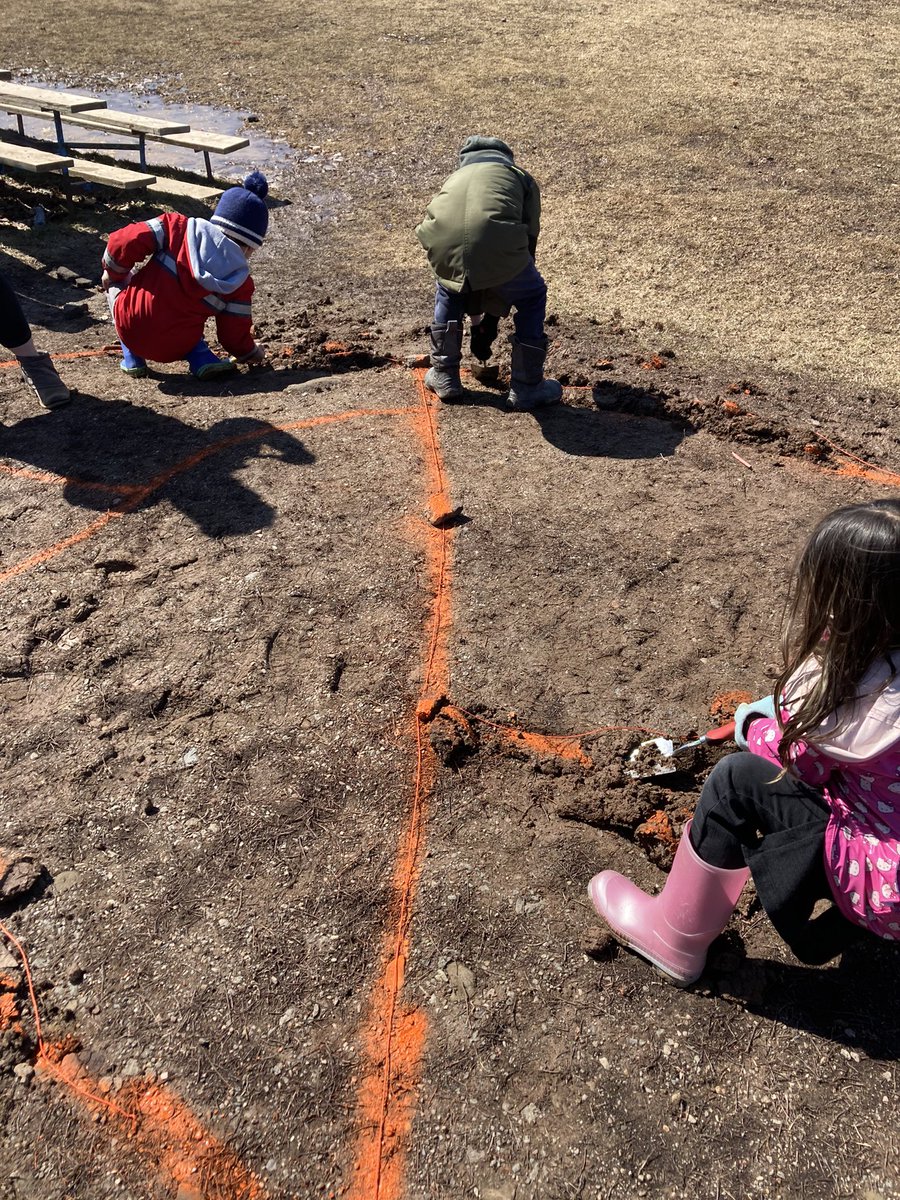 SchoolSolvers's tweet photo. Gr1 Patt was hard at work creating “Pattville”, their city as part of their You &amp; Your World Curriculum. Diagrams drawn, then recreated on our playground to be to make mini asphalt streets to drive toy cars &amp; do purposeful play!  @NewPedagogies @HeatherWoodASDE  @Down2aScience https://t.co/aONh7FY9pV