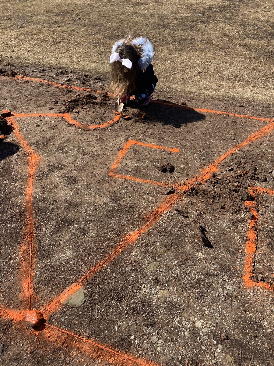 SchoolSolvers's tweet photo. Gr1 Patt was hard at work creating “Pattville”, their city as part of their You &amp; Your World Curriculum. Diagrams drawn, then recreated on our playground to be to make mini asphalt streets to drive toy cars &amp; do purposeful play!  @NewPedagogies @HeatherWoodASDE  @Down2aScience https://t.co/aONh7FY9pV