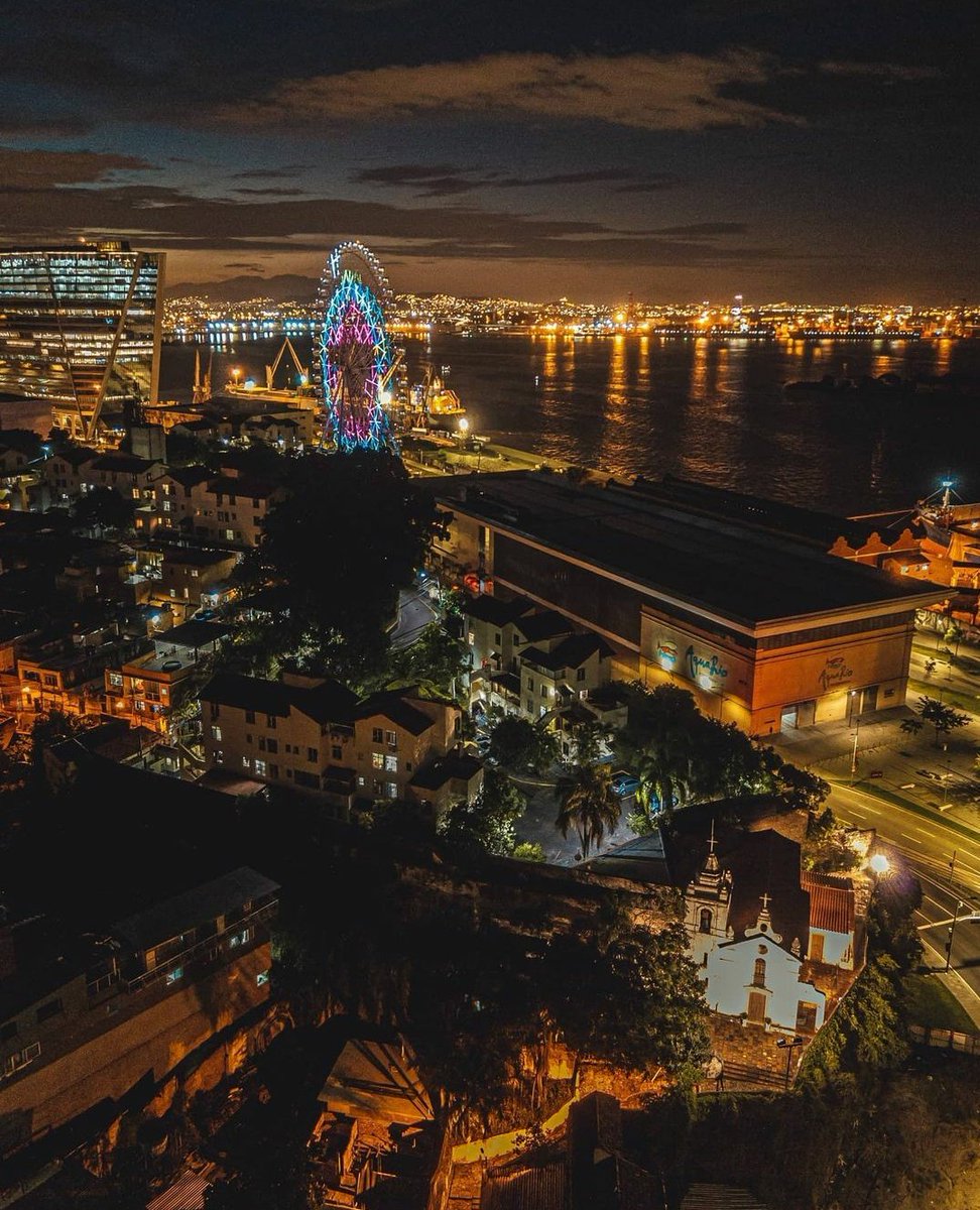 entirepiics's tweet photo. Rio de janeiro, Brasil https://t.co/Vhu0LQxZ2H