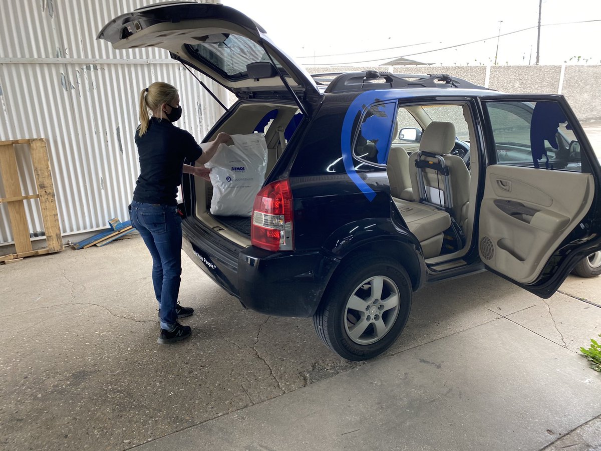 JamesRoseOA's tweet photo. #Dallas5AlarmFire Car loads of help on the way #TrustedWorld.org in Garland providing Clothes, food& toiletries the 52 Dallas families displaced by the massive fire. https://t.co/GOV4eGakuh