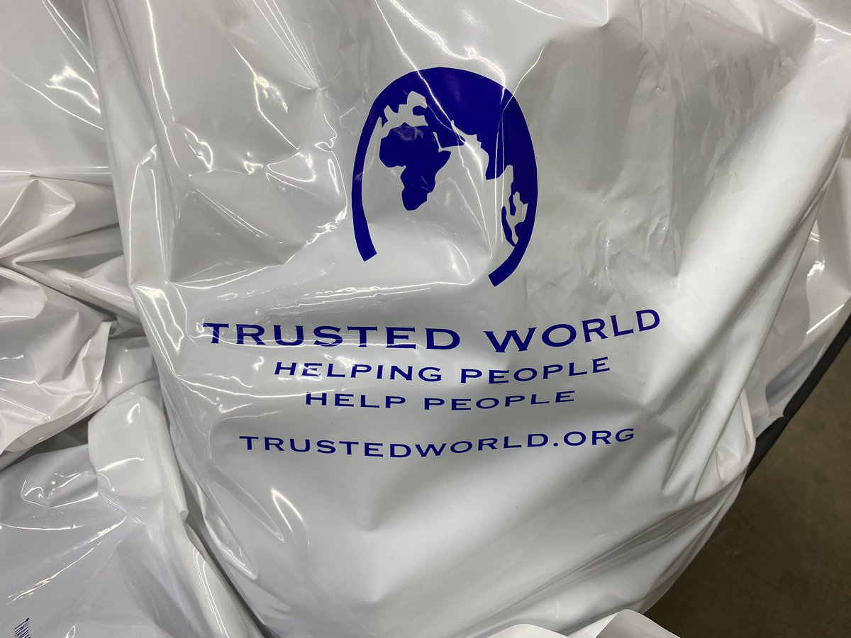 JamesRoseOA's tweet photo. #Dallas5AlarmFire Car loads of help on the way #TrustedWorld.org in Garland providing Clothes, food& toiletries the 52 Dallas families displaced by the massive fire. https://t.co/GOV4eGakuh