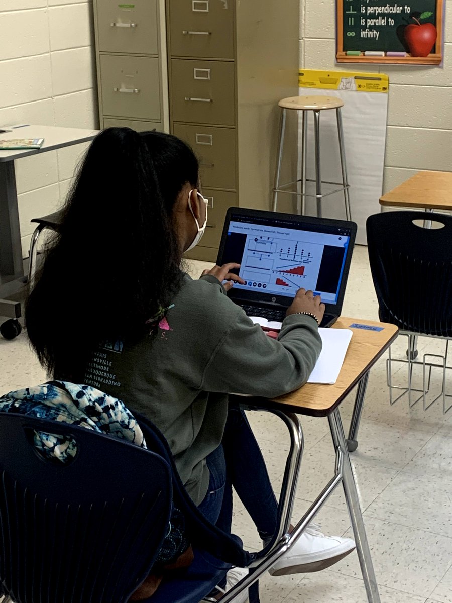 CCMSMath's tweet image. #StudentEngagement using @nearpod enjoying a healthy (individually-packaged) snack (my act of kindness today) @NSBrowder
@FultonCoSchools
@CampCreekMiddle
#MeanwhileAtTheCreek
#PBISKindnessWeek
#FCSZone3PBIS
@PBIS_CampCreek